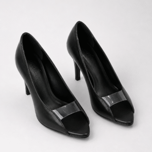 Scarpin com Peep Toe e Detalhe Metalizado
