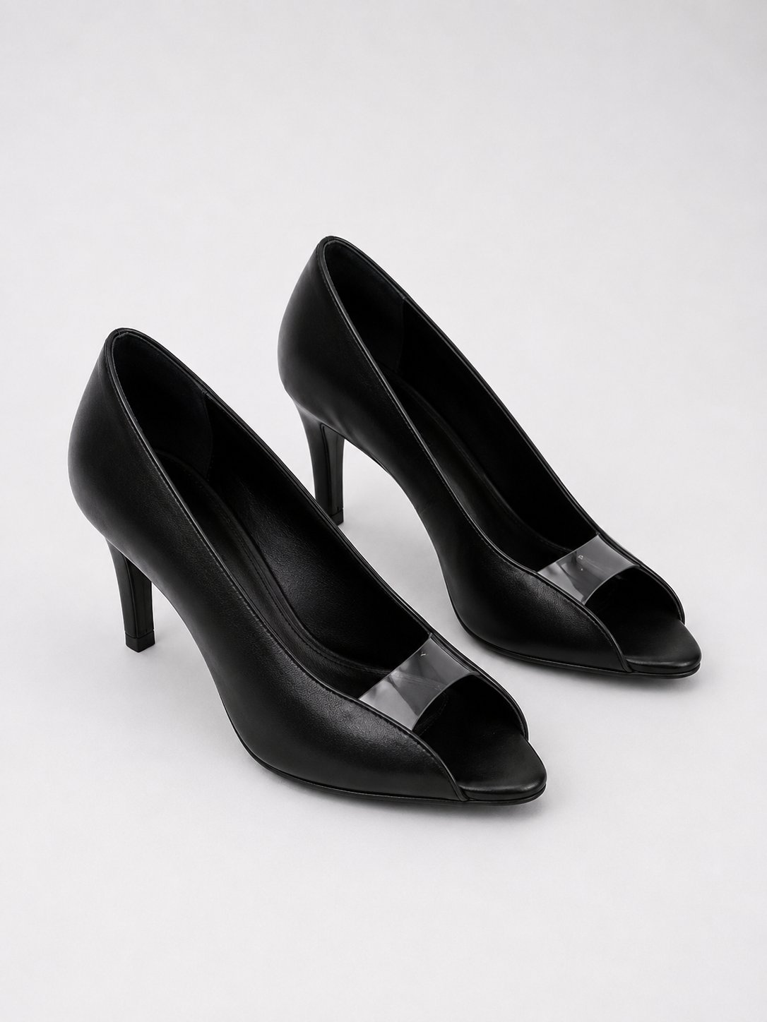 Scarpin com Peep Toe e Detalhe Metalizado - Imagem 3